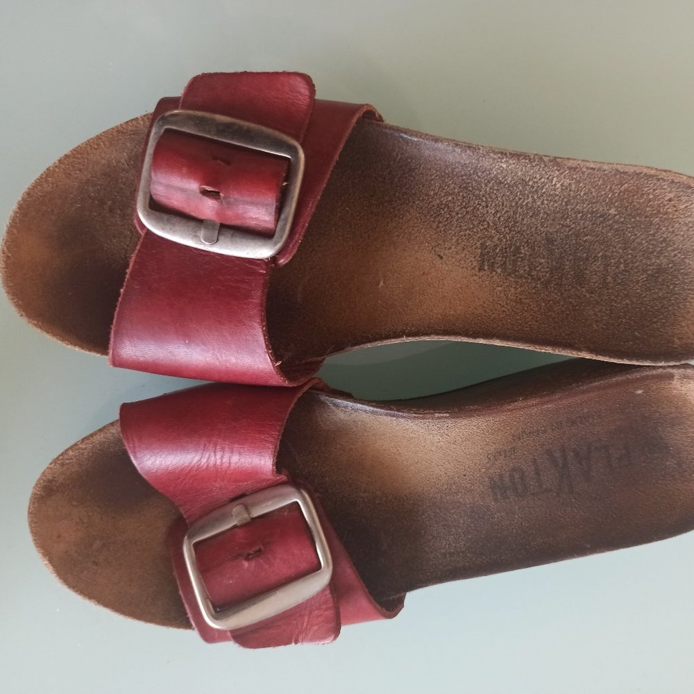 PLAKTON platform Sandals